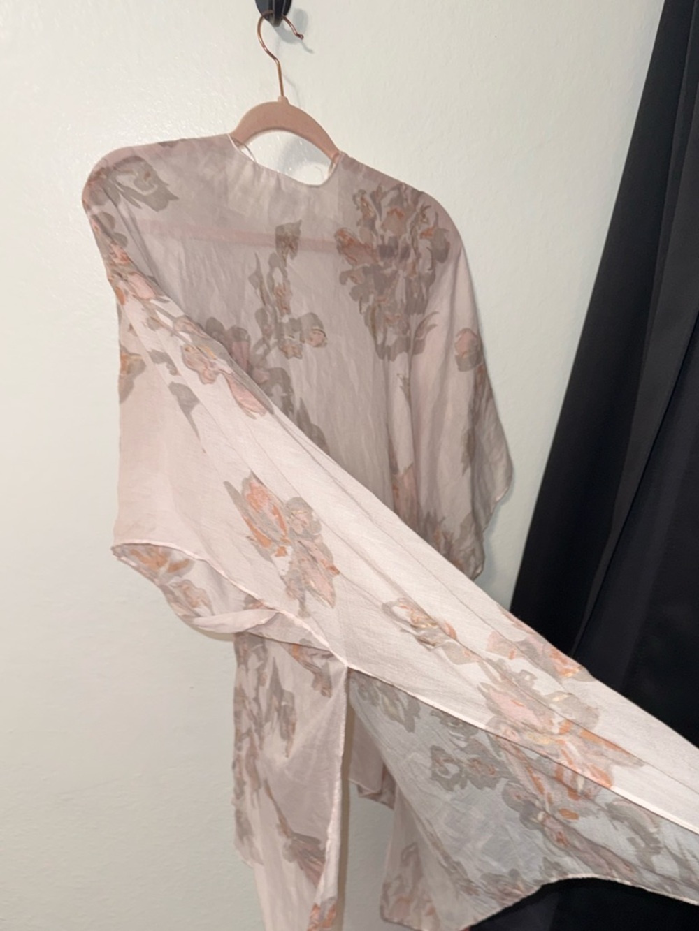Floral Pink Kimono Duster Lightweight Semi-Sheer Metallic OS LC Lauren Conrad - Picture 5 of 9